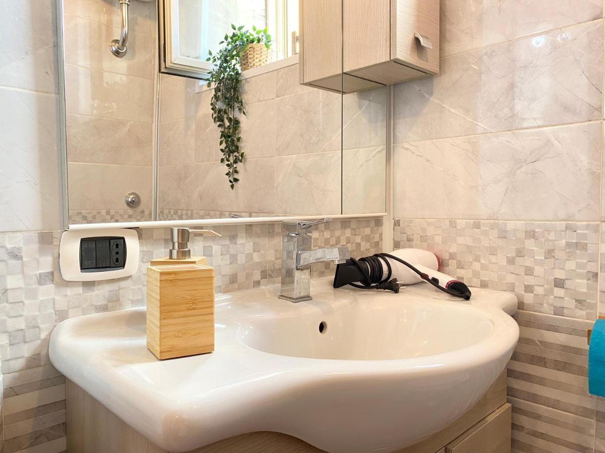 Apartmán Casa Con Terrazzo In Centro Neapol Exteriér fotografie