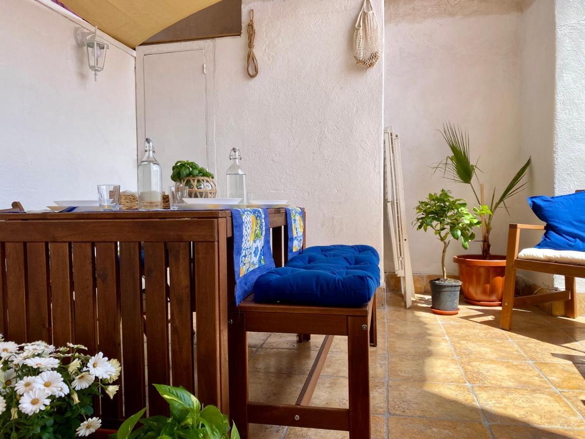 Apartmán Casa Con Terrazzo In Centro Neapol Exteriér fotografie